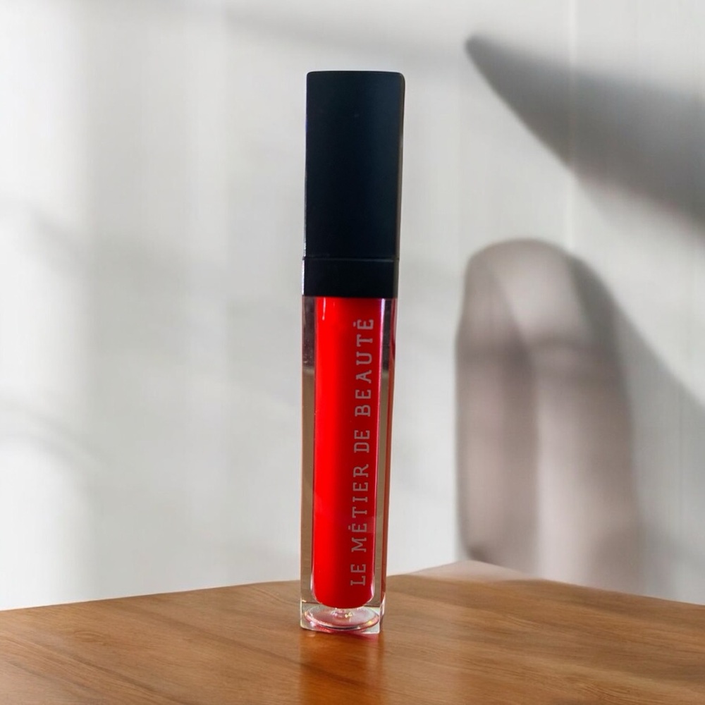 Le Metier de Beaute Lip Gloss Creme Hydrating Coral Confection